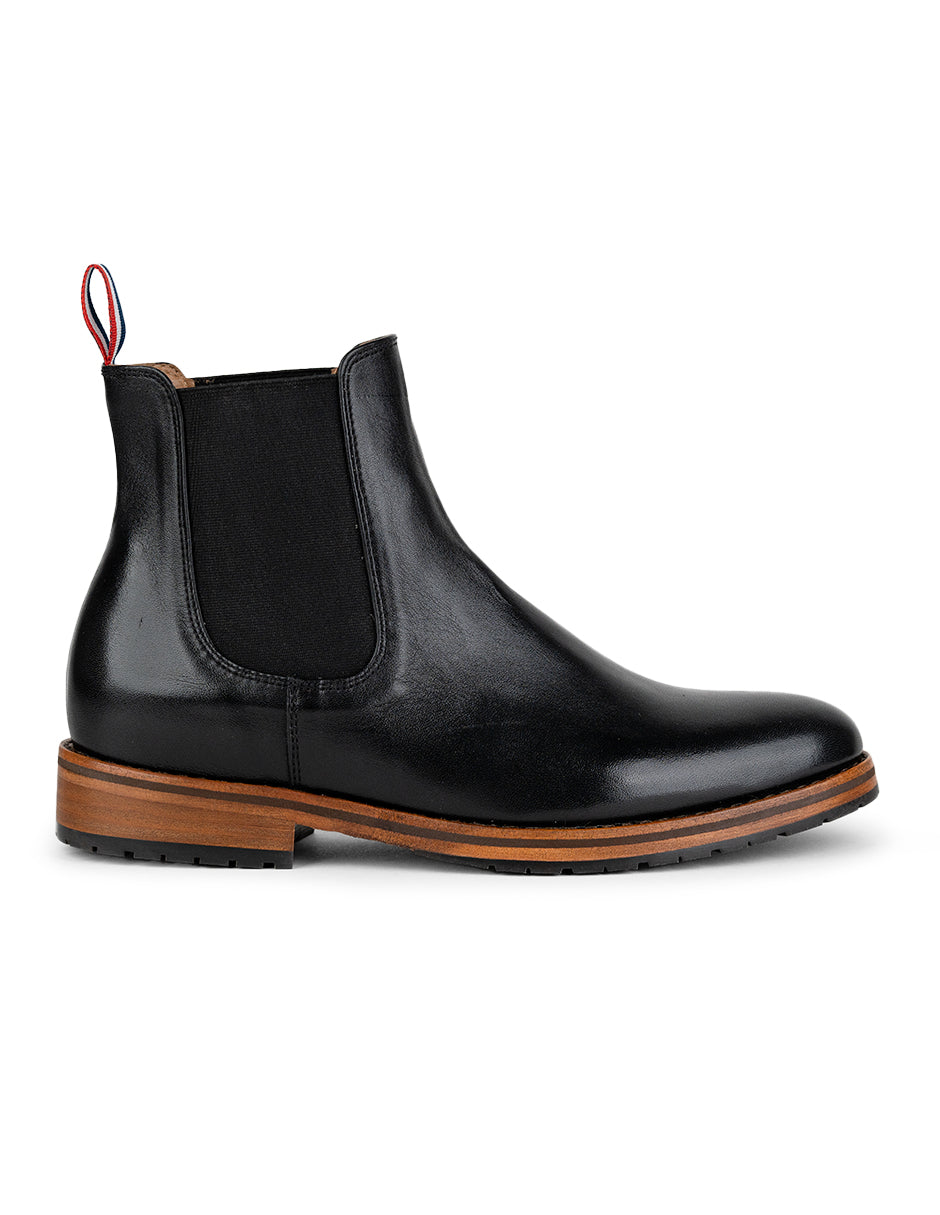 Magno Black