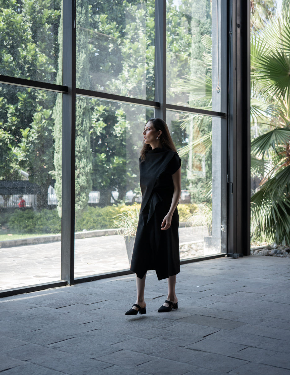 Frida Black